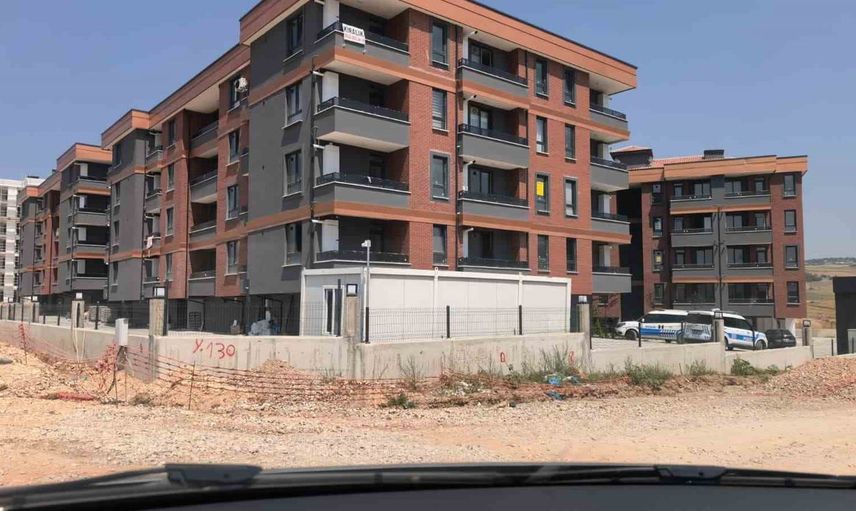 İnegöl'de inşaat konteynerinde yalnız bekçinin ani ölümü soruşturuluyor