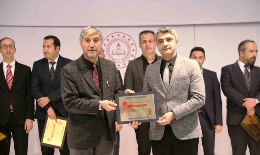 Kütahya'da okul müdürleri 43 adım projesinin yol haritasını belirledi