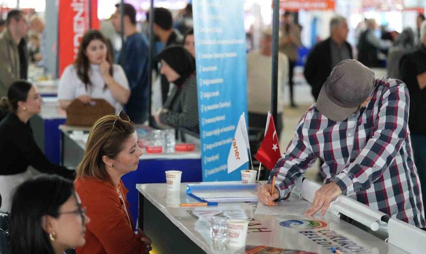 Çukurova'da kariyer adımı: 3. kariyer fuarı iş arayanlarla işverenleri buluşturacak