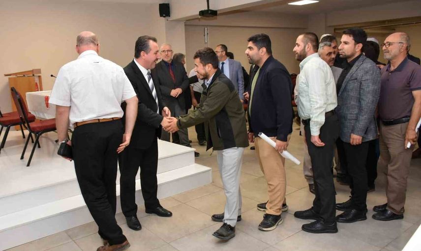 Görevden ayrılan müftü son toplantıda imam hatiplere veda etti