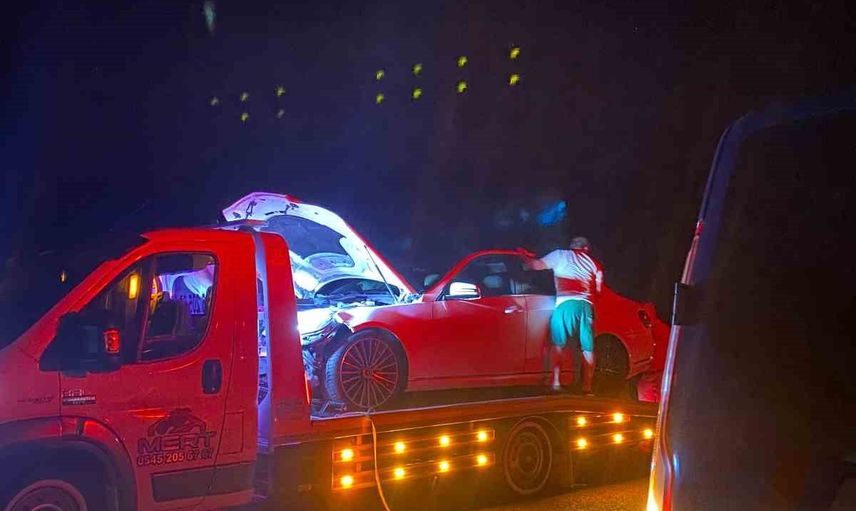 Çaycuma'da zincirleme kaza: yola çıkan inek 6 kişinin yaralanmasına yol açtı