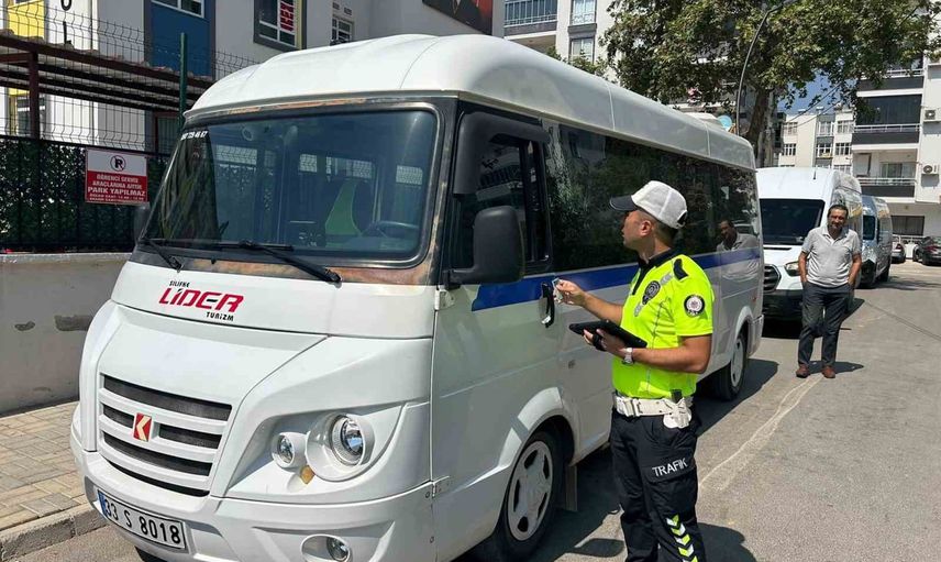 Okul önlerinde trafik denetimleri Silifke'de yoğunlaştırıldı