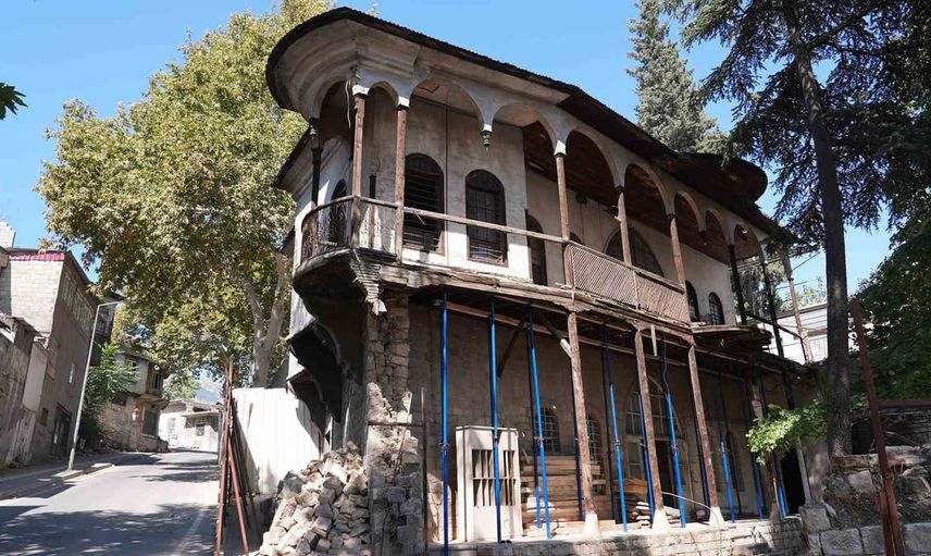 Çiftaslan konağı Kahramanmaraş'ın taş ve ahşap mirasını canlandırıyor