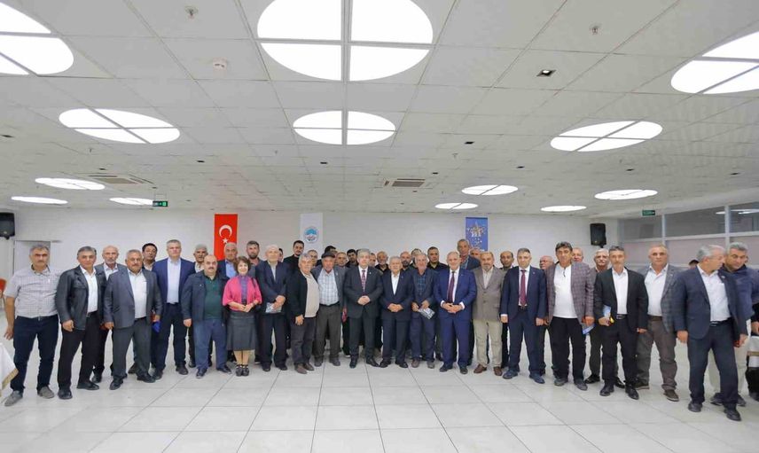 Büyükkılıç Yahyalı muhtarlarıyla sahada talepleri kayıt altına aldı
