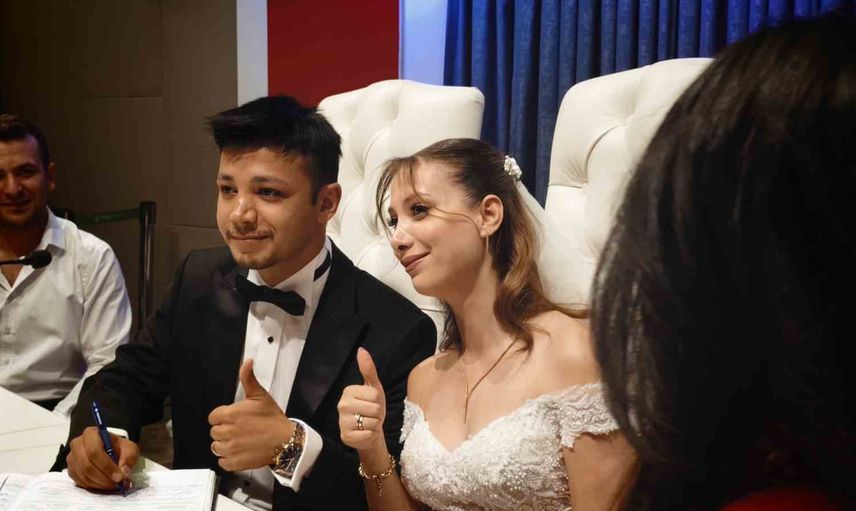 Gazetecinin ve kameramanın ortak başlangıcı: Gürkan Sayın ile Hatice Sena Uyaner evlendi