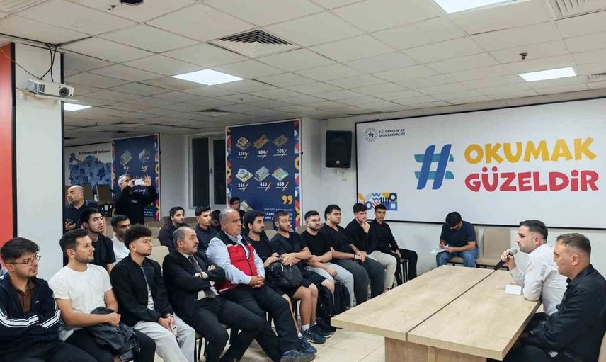 Kahraman gaziler yurt öğrencileriyle vatan ve fedakarlık üzerine buluştu