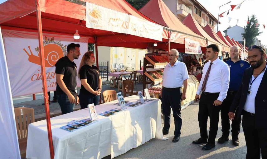Çameli gecesinde Songül Karlı ile türkü ve fotoğraf coşkusu