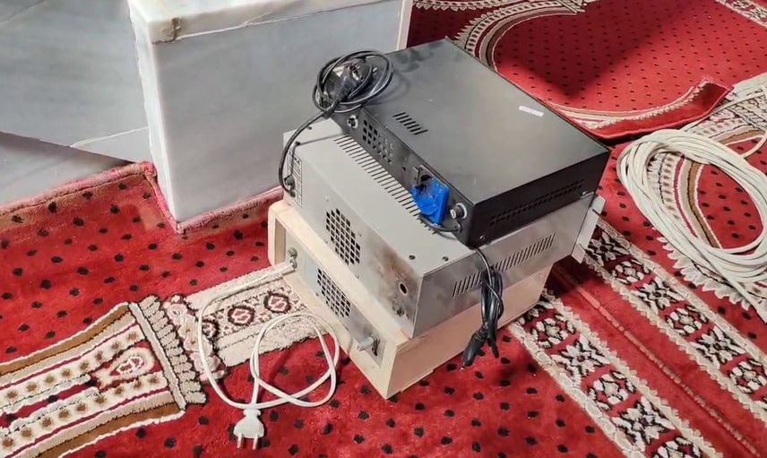 Gökgürültüsü minareyi vurdu: camideki elektronikler kullanılamaz hale geldi