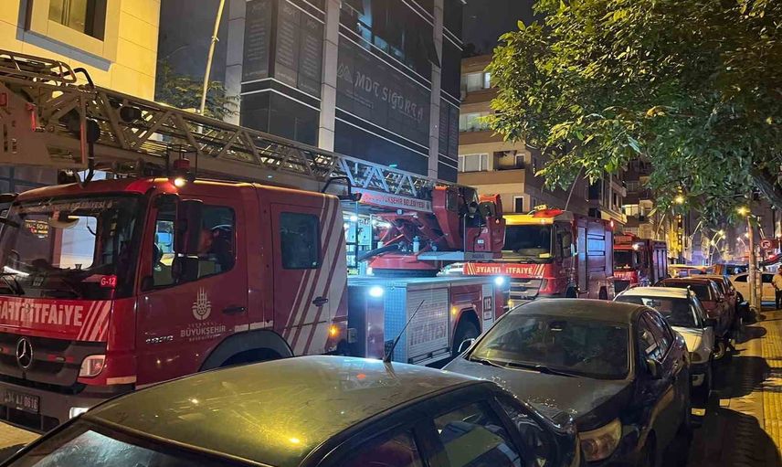 Bahçelievler'de apart otelde gece yangını kısa sürede kontrol altına alındı