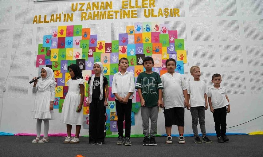 Çocuk Üniversitesi'nde milli ve manevi değerler sahnede buluştu