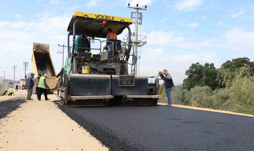 Çınarcık projesiyle Bursa'da altyapı yenileniyor, yollar sıcak asfalta kavuşuyor