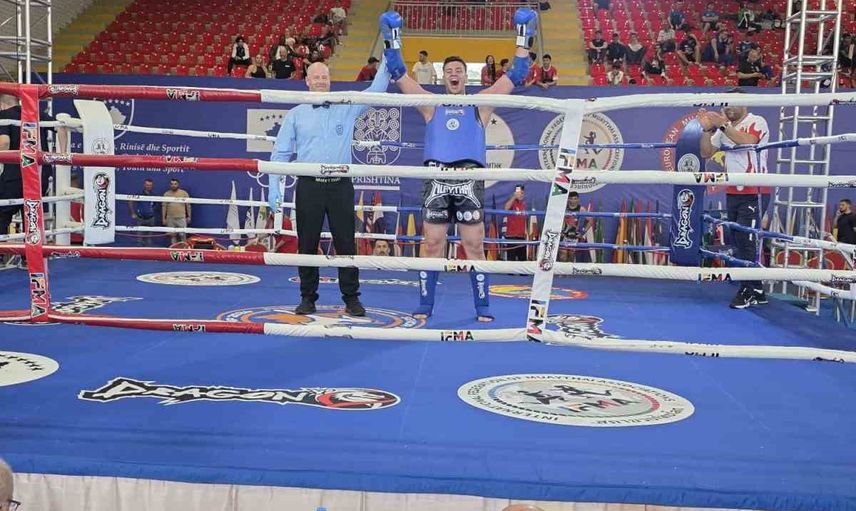 Vanlı muaythai sporcusu Furkan Bilici +91 kiloda dünya şampiyonu oldu