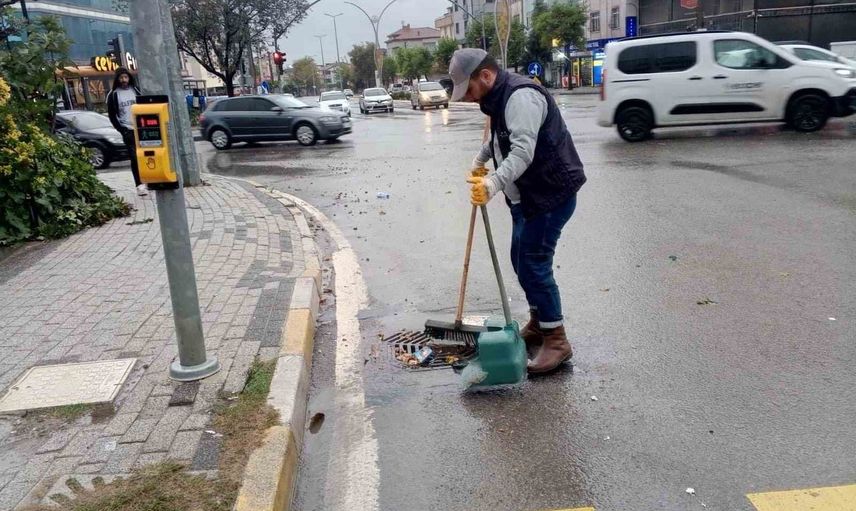 Darıca'da su baskınlarına karşı mazgallar teyakkuzda