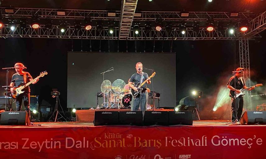 Gömeç'te zeytindalı festivali: yangına rağmen kültür, sanat ve barış buluşması
