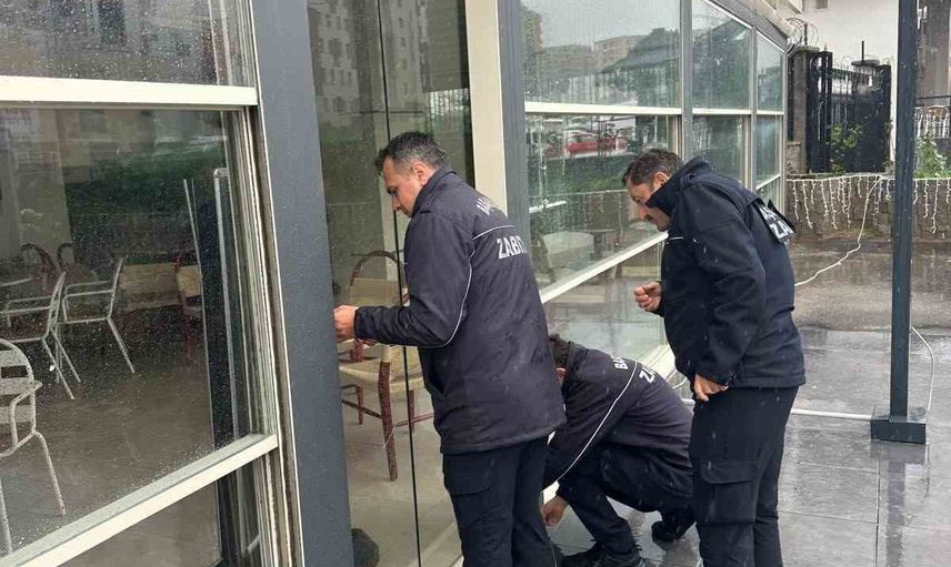 Başakşehir'de kız öğrenci yurdu vurgusuyla reklam yapan kafe mühürlendi