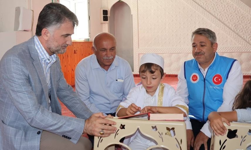 Yaz kursta Kur’an ile buluştu: 9 yaşındaki Asilhan okuma öğrendi