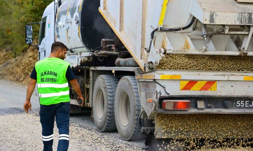 İlkadım’da kırsal yollar için 71 kilometrelik ulaşım hamlesi tamamlandı