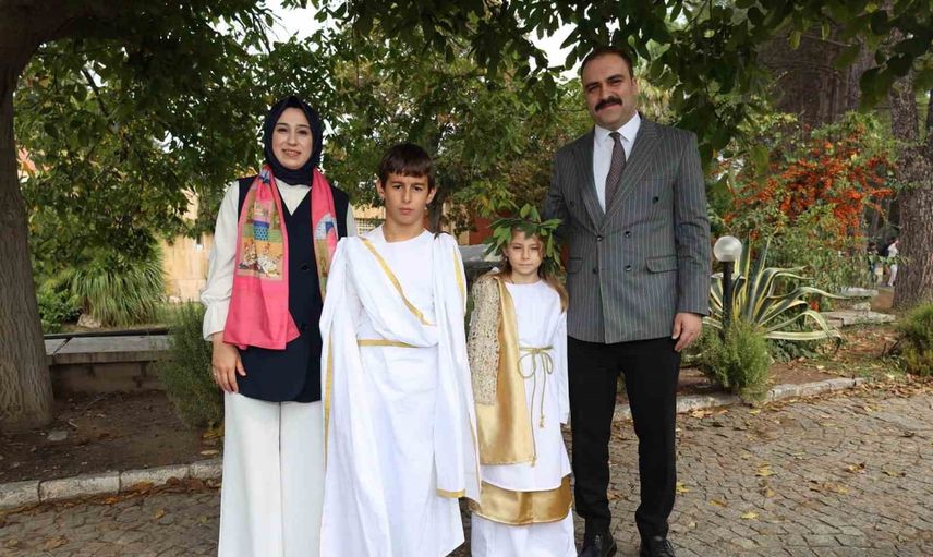 Afrodisias'ta çocuk atölyesi: antik kentte tarihle buluşan küçük arkeologlar
