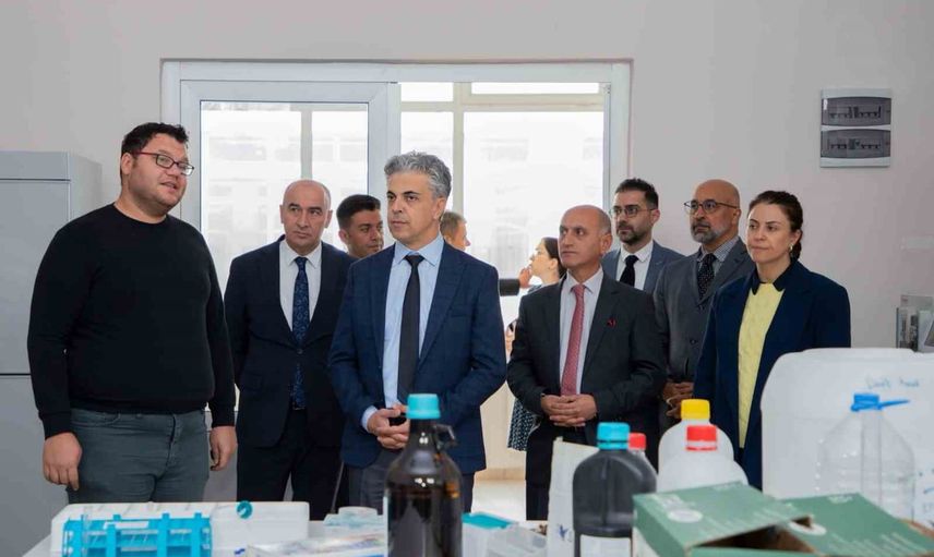 Rektör Kuyrukluyıldız nitelikli bilim üretimi için laboratuvar altyapısını değerlendirdi