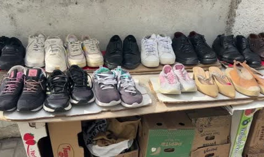 Van’da 55 yıllık ayakkabı ustası 'satılıktır' etiketiyle yardımı kolaylaştırıyor