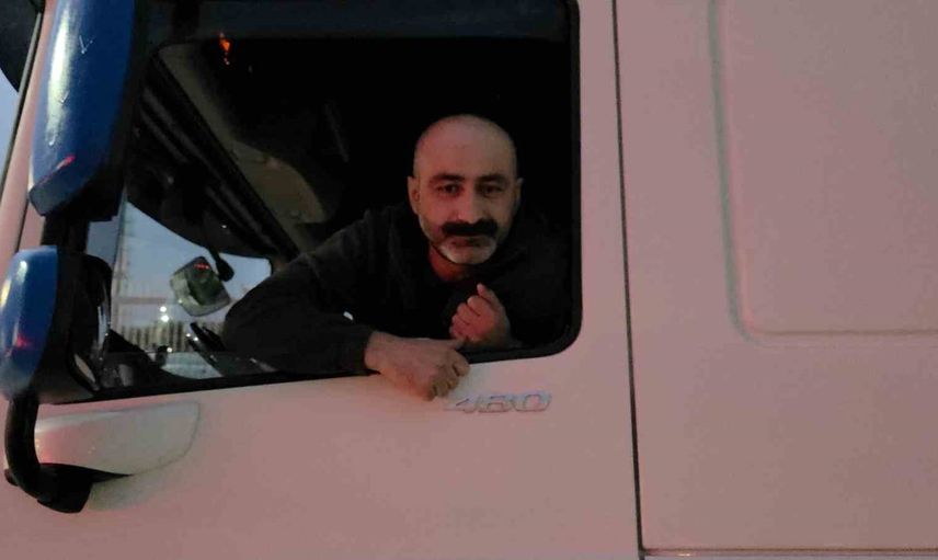 Hamzabeyli gümrük kapısında tır çıkışları yeniden başladı