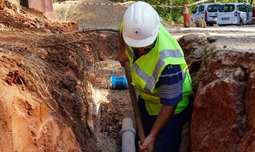 Kuyucak'ta su altyapısı güçlendiriliyor: eski hatlar yenilenip yeni depo kuruluyor