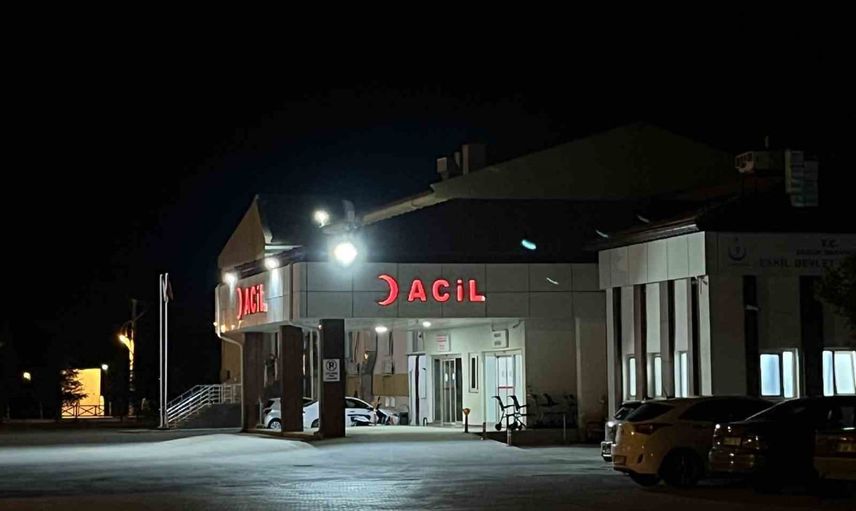 Eskil'de çarpışma: motosiklet sürücüsü hastaneye kaldırıldı