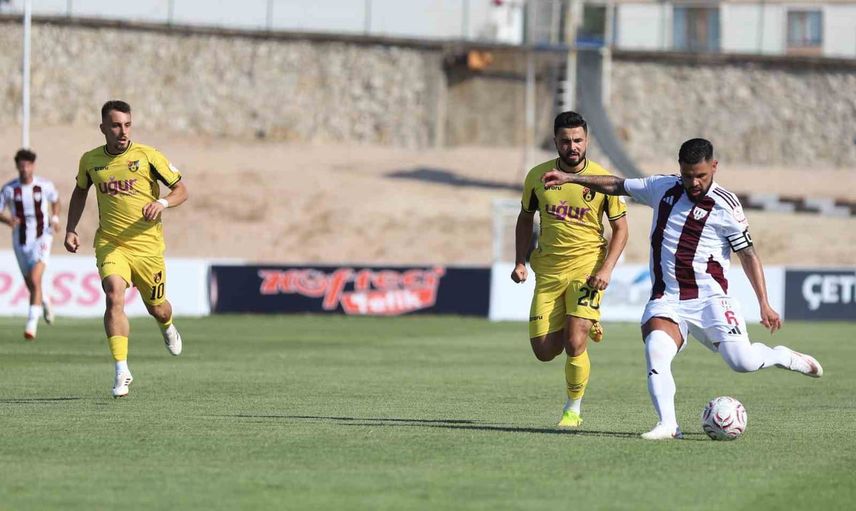Bandırmaspor açılış maçında farklı galip geldi