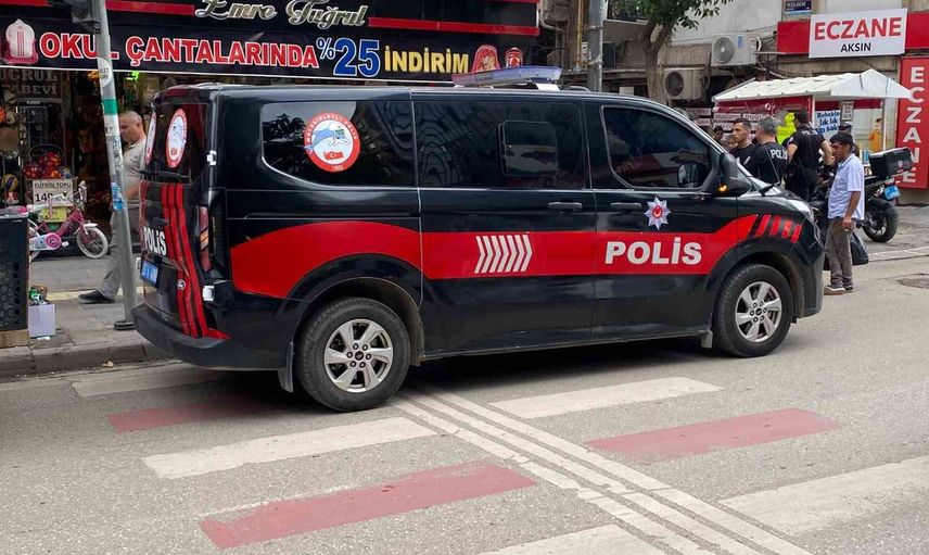 Nailbey Mahallesi'nde tartışma büyüdü: iki kişi bıçakla yaralandı