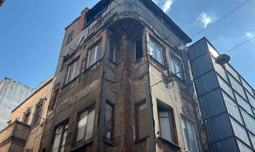 Beyoğlu'nda kötü koku ihbarı cinayeti ortaya çıkardı, ihbarcı komşu tutuklandı