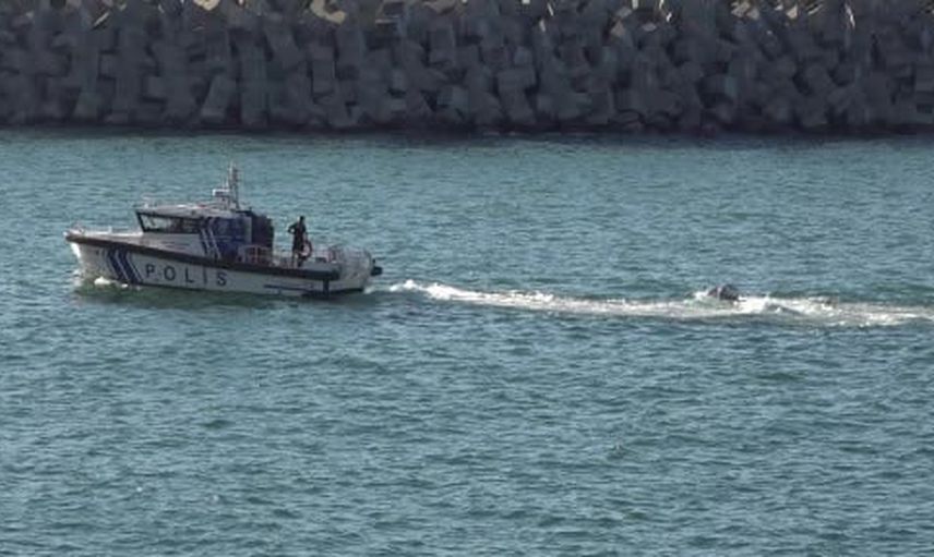 Motor arızası sonrası denize inen uçak Pazar Sahil Güvenlik Limanı'na taşındı