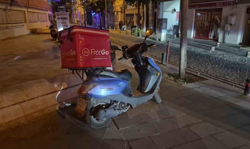 Alkollü sürücünün ters yönü polis otosuyla çarpışmaya yol açtı