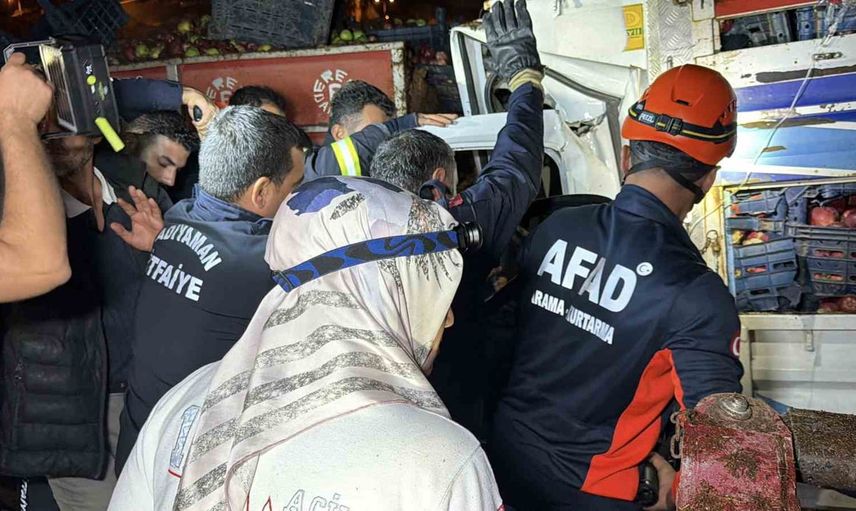 Ali Dağı mevkiinde çarpışma: kamyonet sürücüsü yaşamını yitirdi
