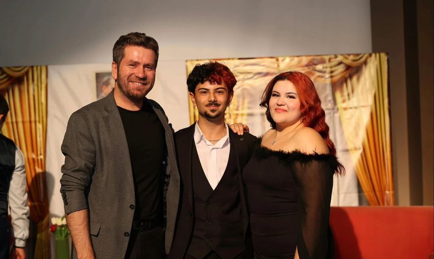 Tavas’ta sanat gecesi: 'Has Bonkör'le kahkahalar çoğaldı