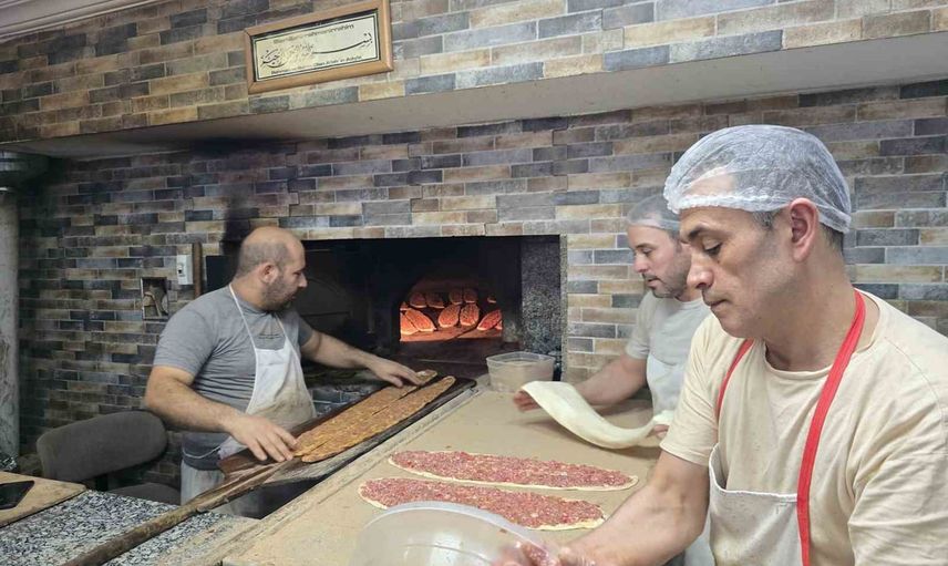 Mayalı hamur ve doğal etle Yerköy pidesi Konya etli ekmeğine rakip