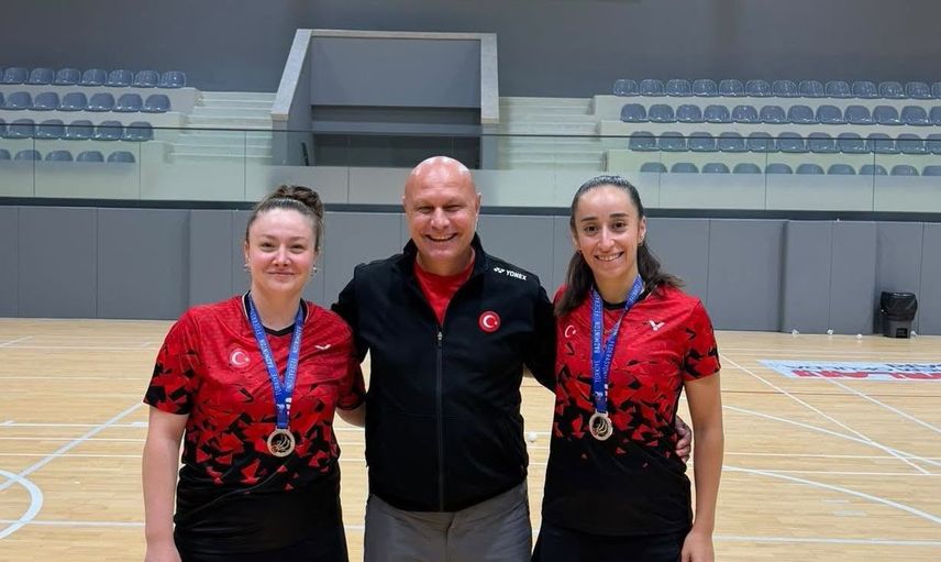 Erzincanlı badmintonculardan NAVEK'te dört madalya