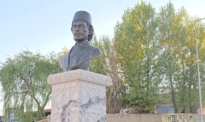 Evini kütüphaneye dönüştüren kütüphaneci, Tercüman-ı Ahval’in dijital arşivini Yozgat’a taşıyor