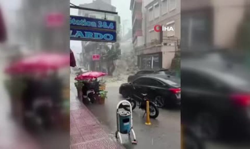 Ayancık'ta sağanak sonrası yollar göle döndü, esnaf ve sürücüler zorlandı