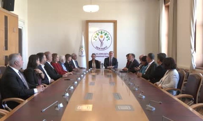 Dem Parti mecliste ortak gelecek için çerçeve yasa teklifini imzaladı