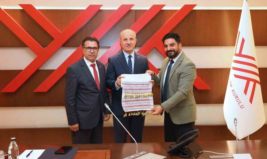 Roman gençlerin yükseköğretim yol haritası YÖK'te şekilleniyor