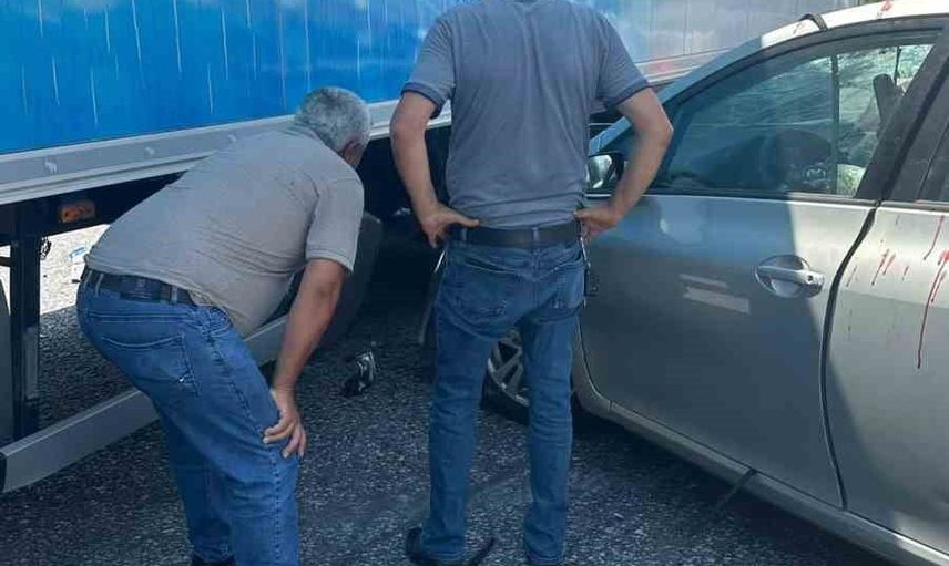 Kapıkule yolunda otomobil ile tır çarpıştı, bir kişi yaralandı