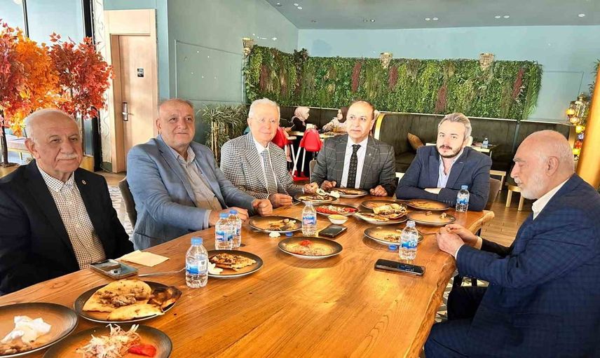 Büryan özlemi Ankara'da sofrada buluştu