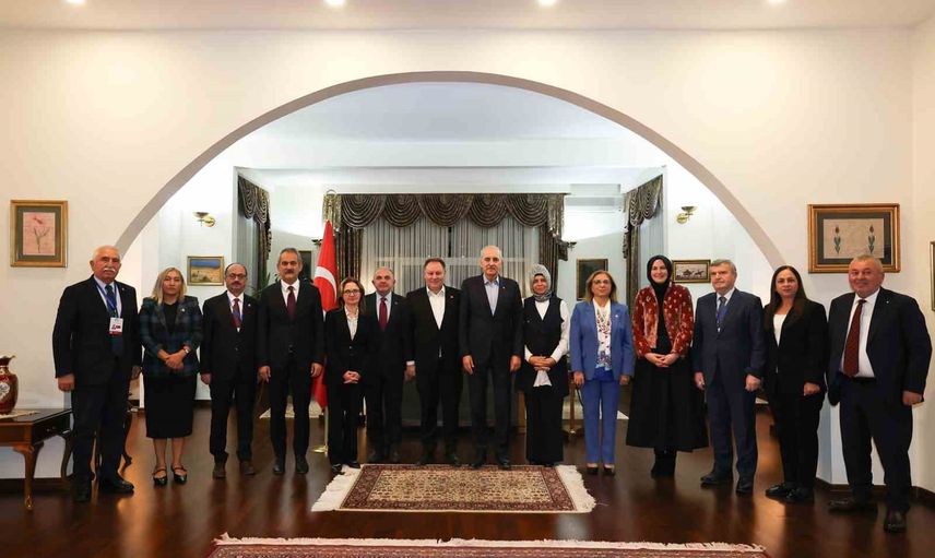 Bişkek'te parlamenter ilişkiler: Kurtulmuş ve Öztürkler büyükelçiliği ziyaret etti