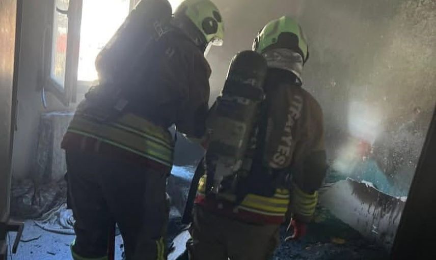 alt kattakiler zor durumda: yanan daire temizlenmeyince koku ve böcekler arttı