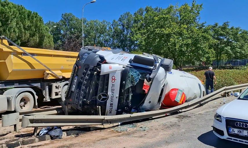 Kirazdere'de kontrolden çıkan beton mikseri otluk alana devrildi
