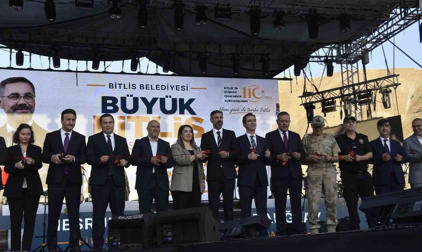 Bitlis kurtuluşunun 110. yılında kortejle başlayan üç günlük buluşma