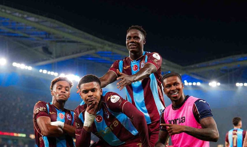 Trabzonspor sahasında galatasaray'ı farklı mağlup etti