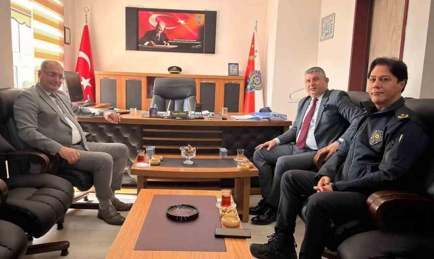 Bolvadin'de veda ziyareti: kaymakam ve komisyon başkanından emniyet müdürüne başarı dileği