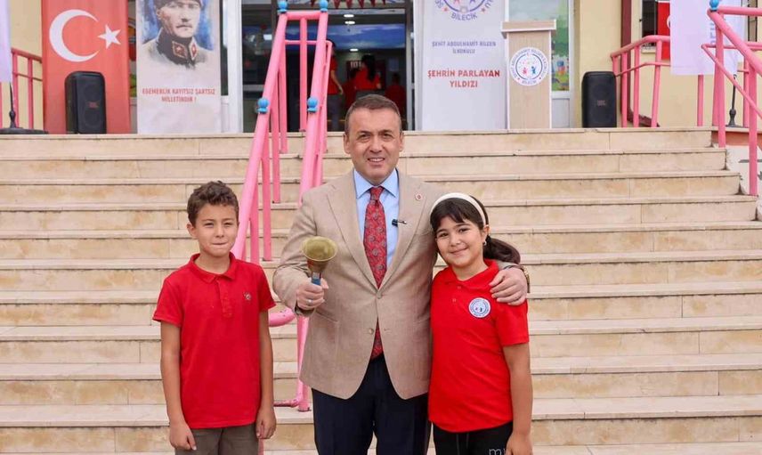 Bilecik'te 2 bin 731 birinci sınıf öğrencisi yeni eğitim yılını coşkuyla karşıladı