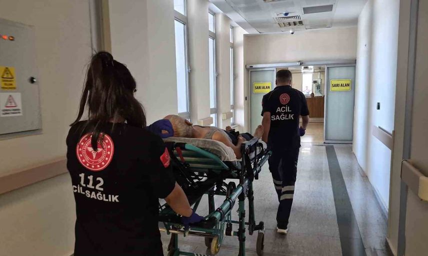 Çadır asarken dengesini kaybetti: 1. kattan düşen kişi yaralandı